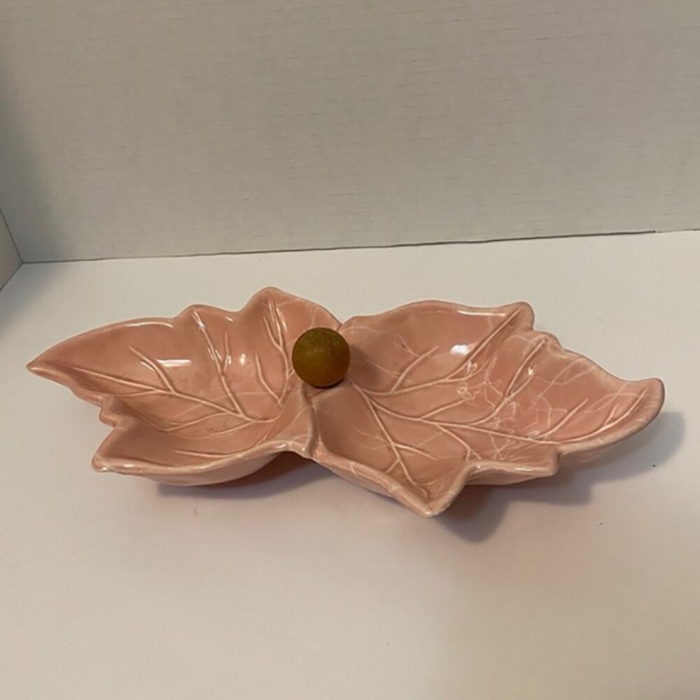 VINTAGE Ceramic Light Pink Leaf tray with handle​​​​​